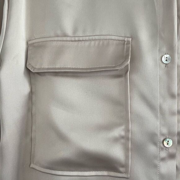 Nicole Miller Satin long sleeve Shirt with flap pockets on Chest SZ:Med Taupe - Picture 6 of 10